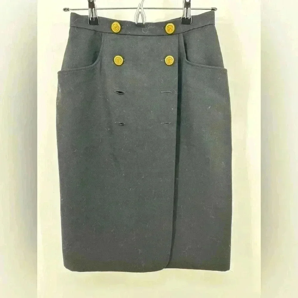 Chanel Vintage Collection 29 Knee-length Skirt Black Gold Signature Buttons